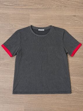 Zara Trafaluc Womens Large Black Pinstripe Tee Red Trim Short Sleeve Top